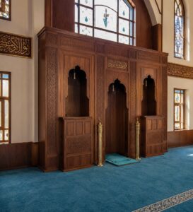 Wooden Mosque Mihrab and Minbar and Dais Set – WP-06 – wooden mosque mihrab detail view 2