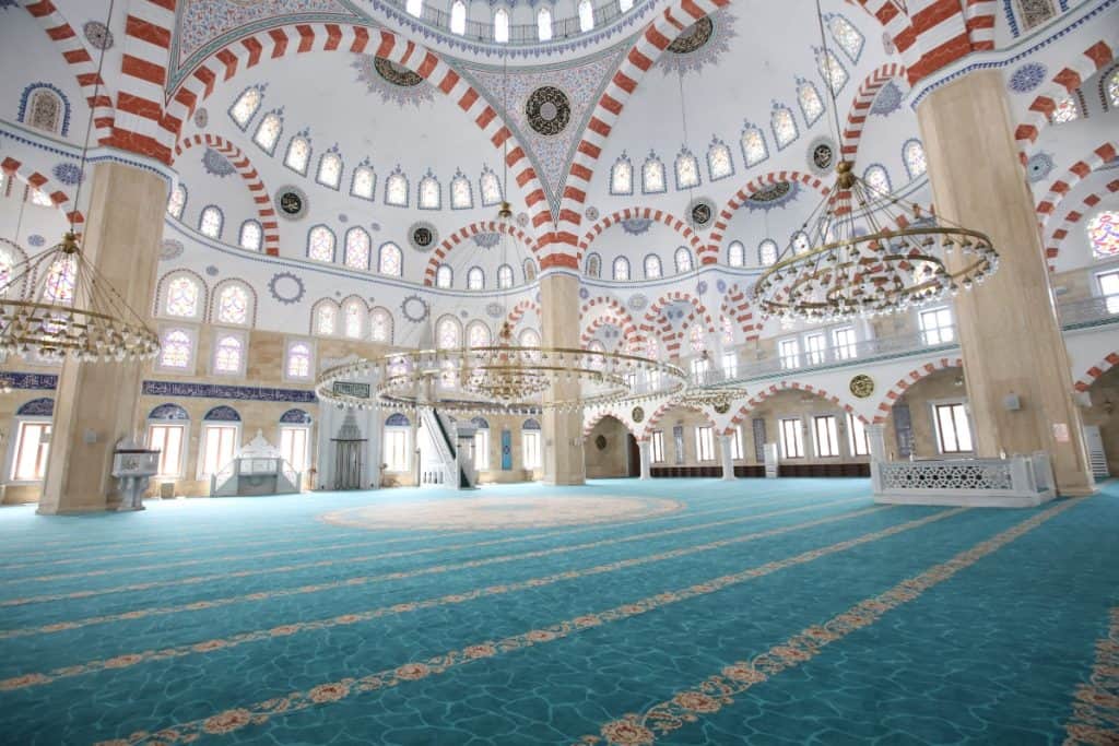 Prayer-Row Mosque Carpet – PMC-06 – custom wooden mosque mihrab