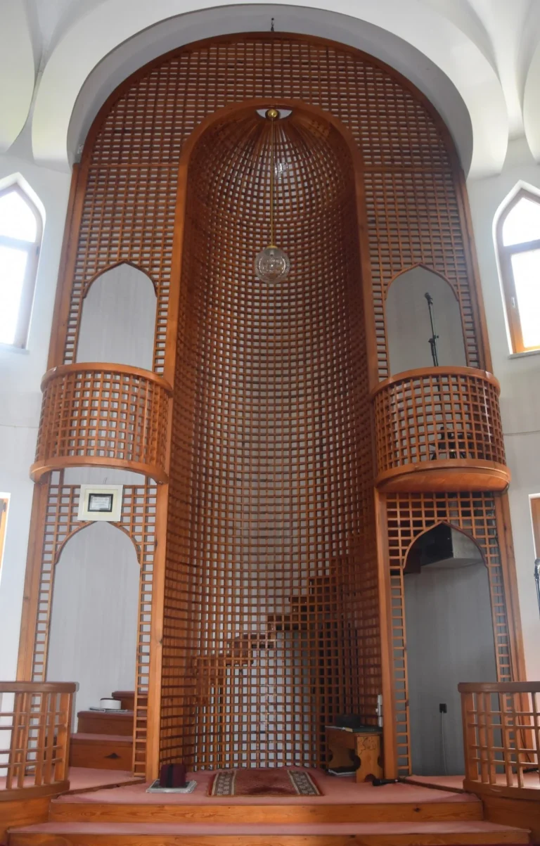 Overseas mosque construction