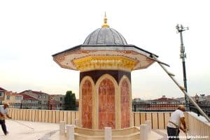 Custom Mosque Ablution Fountain – MAF-15 – mosque chandelier detail view 1