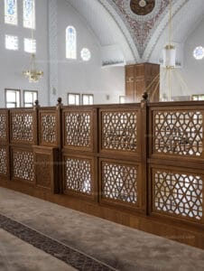 Custom Wooden Mosque Wall Cladding – Model MWC-0001 – wooden mosque mihrab detail view 3