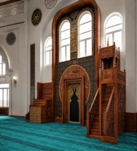 Wooden Mosque Mihrab and Minbar and Dais Set – WP-03 – wooden mosque mihrab detail view 4