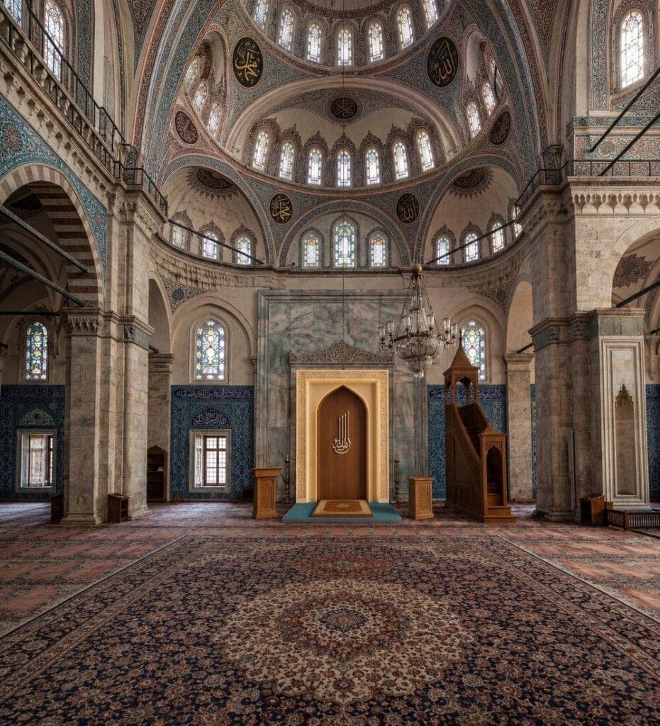 LED Wooden Mosque Mihrab and Minbar Set – Model WST-0008 – custom wooden mosque mihrab