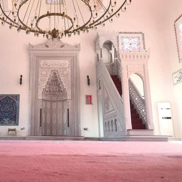 Marble Mosque Mihrab and Minbar Set – MA-01 – custom marble mosque mihrab