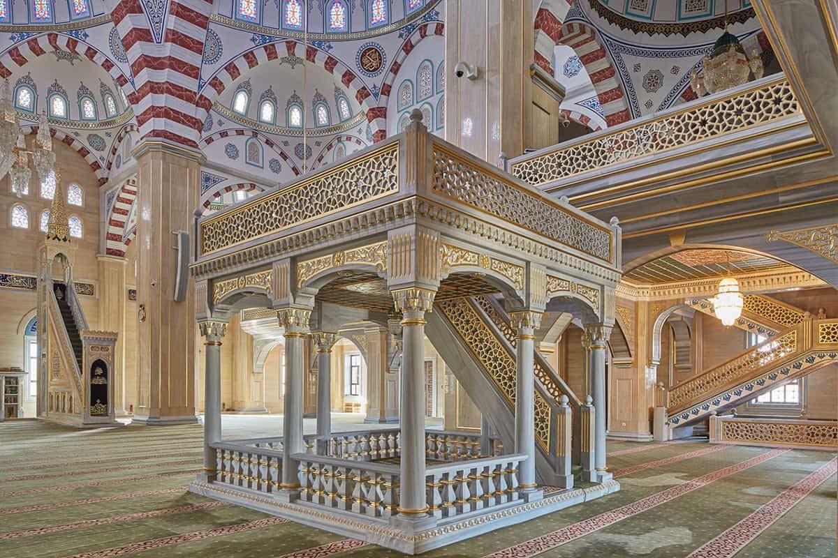 Marble Mosque Muezzin Platform – MMP-01 | MosqueBuild Marmor-Muezzinpodest – Modell MMP-01