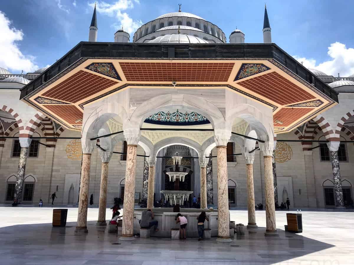 Custom Mosque Ablution Fountain – MAF-05 | MosqueBuild Fontaine d'ablution de mosquée sur mesure – modèle MAF-05