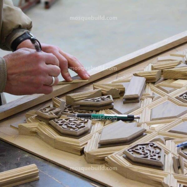 Porte de mosquée en bois kündekâri – modèle KWD-15 – KWD-01 – Vue détaillée 5