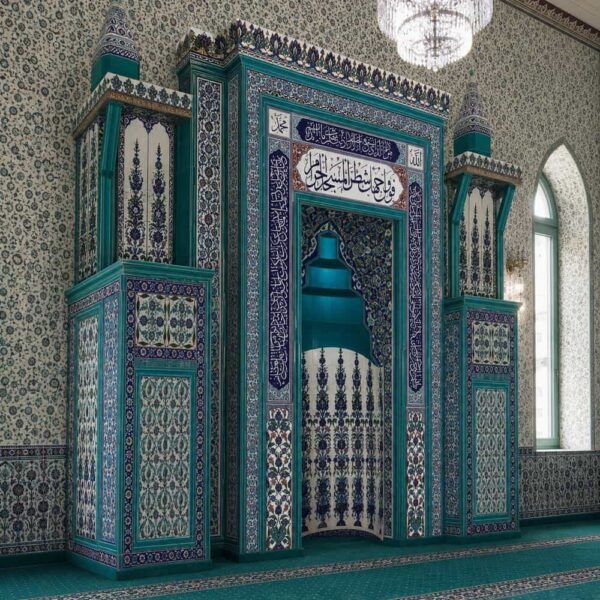 Çini Kaplı Cami Mihrap, Minber ve Vaaz Kürsüsü Seti – Model TST-0006 – Detay Görünümü 2