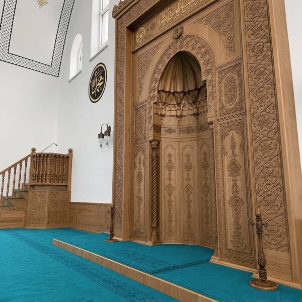Classic Ottoman Stlye Mihrab – wooden mosque mihrab detail view 11