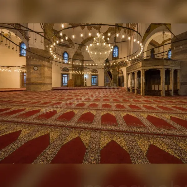 Moscheeteppich-Rollen: Spezifikation und Verlegung — Anwendung im Moschee-Innenraum